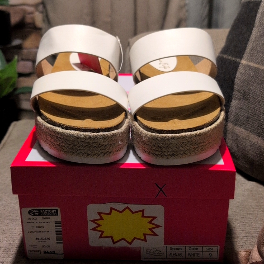 #002 Jessica  Carlyle sandals